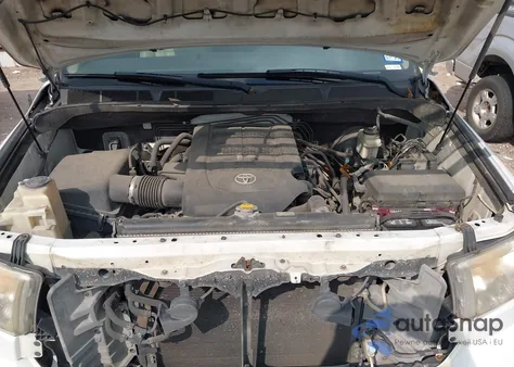 2011 Toyota Tundra Grade 4.6L V8 z USA, uszkodzony, nr VIN 5TFEM5F17BX025897